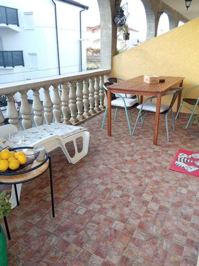 Apartments Tomic Vodice Exterior foto